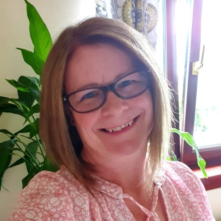Dr Lorraine